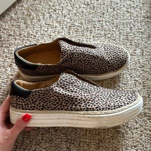 Universal Thread Slip On Sneakers